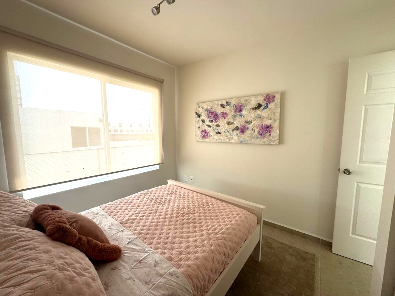 Hermosa casa nueva en VENTA estilo contemporáneo en zona norte con lindo diseño arquitectónico.